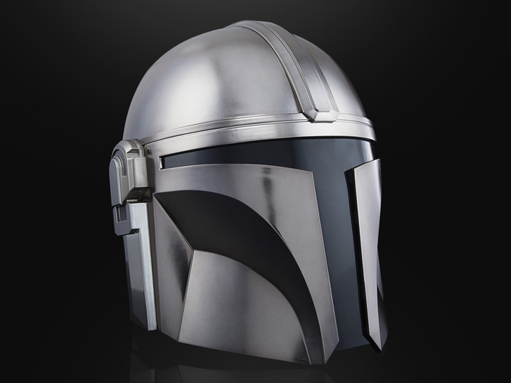Hasbro Star Wars Black Series Mandalorian 1:1 Scale Wearable Electronic Helmet
